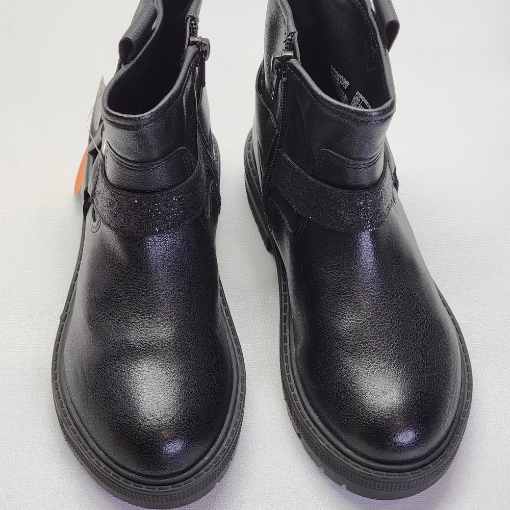 Wonder Nation Black Boots with Glitter Accent